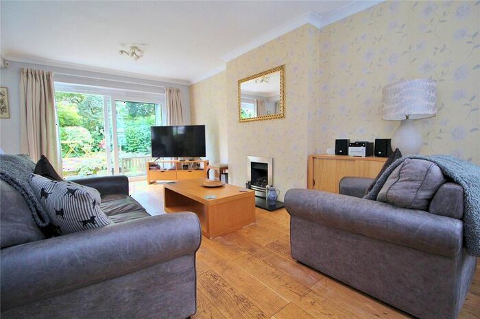 2 Bedroom Bungalow For Sale In Nepcote Lane, Findon Village, Worthing, West Sussex, BN14