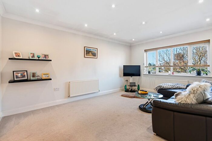 2 Bedroom Flat For Sale In School Road, Ashford, TW15