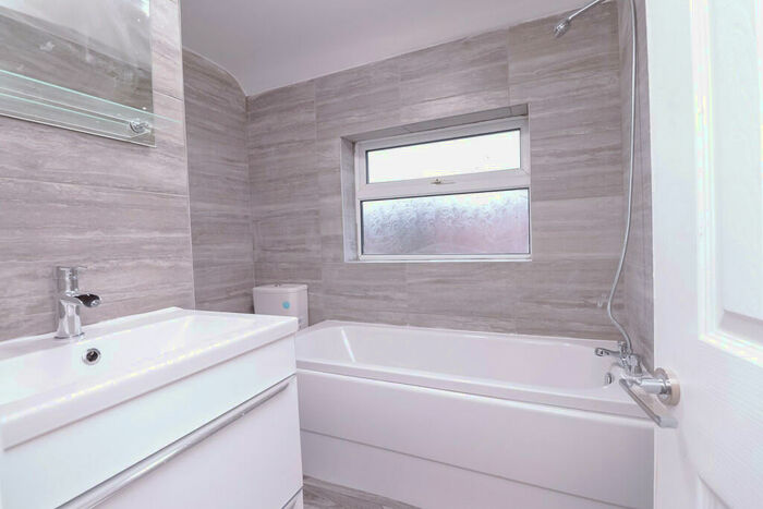 3 Bedroom Terraced House To Rent In Dukes Crescent, Edlington, DN12