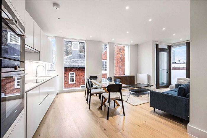 3 Bedroom Flat To Rent In Pear Place, London, SE1