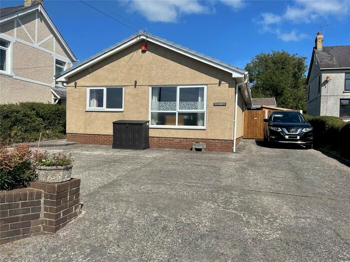 3 Bedroom Bungalow For Sale In Llanpumsaint, Carmarthen, Sir Gaerfyrddin, SA33
