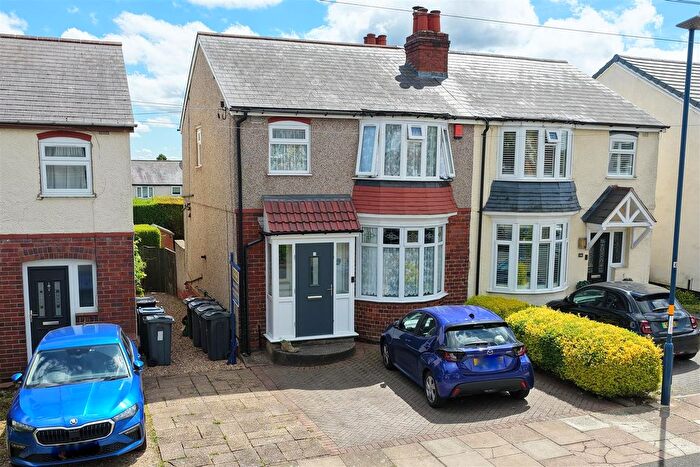 3 Bedroom Semi-Detached House For Sale In Stanley Avenue, Harborne, Birmingham, B32