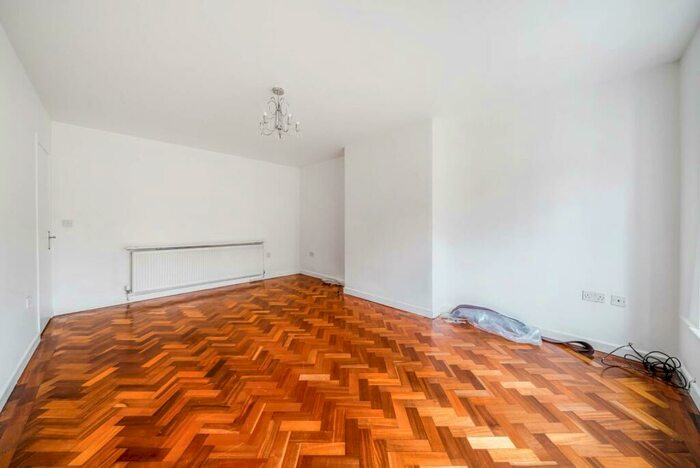 2 Bedroom Flat To Rent In Kerry Court, Stanmore, HA7