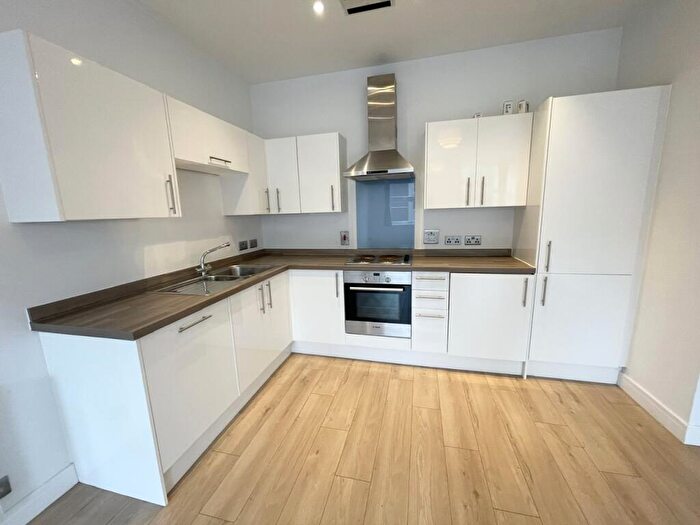 2 Bedroom Flat To Rent In High Street North, Poole, BH15