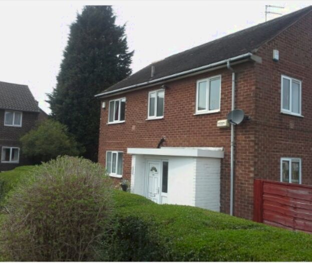 2 Bedroom Flat To Rent In Wood Lane, M31