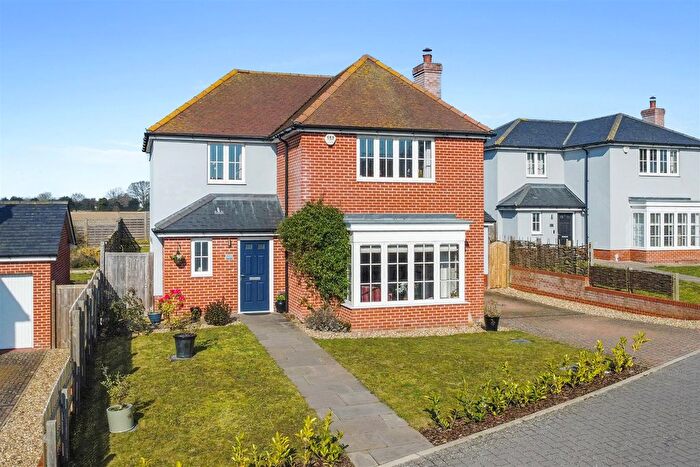 5 Bedroom Detached House For Sale In Poppy Field, Brantham, Suffolk, CO11