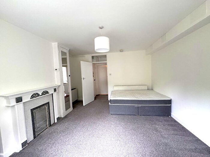Studio To Rent In Effra Road, Wimbledon, SW19