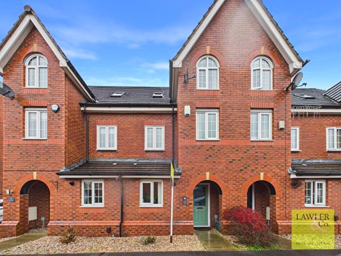 3 Bedroom Town House For Sale In Kennett Drive, Bredbury, Stockport, Cheshire, SK6