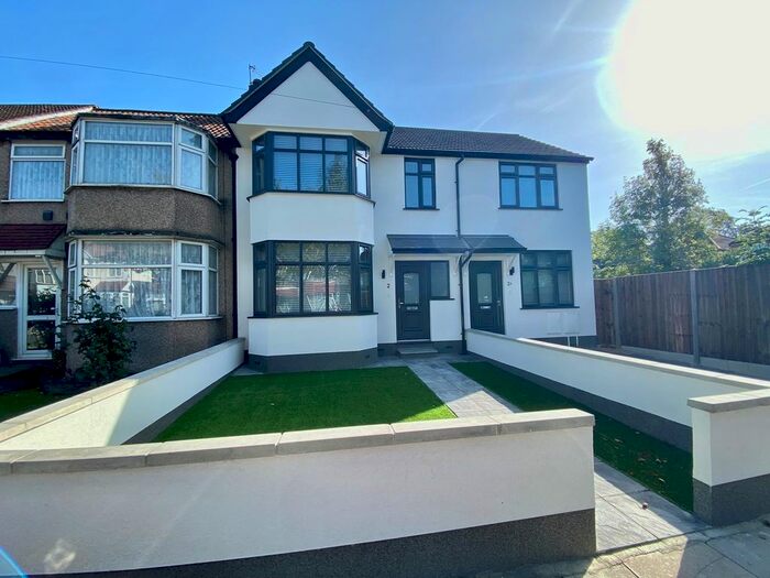 3 Bedroom Property To Rent In Rydal Crescent, Perivale, Greenford, UB6