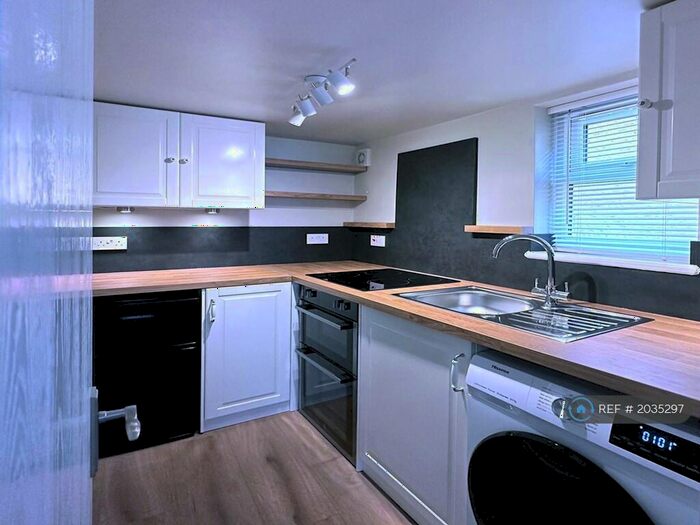 Studio To Rent In Old Stratford, Milton Keynes, MK19