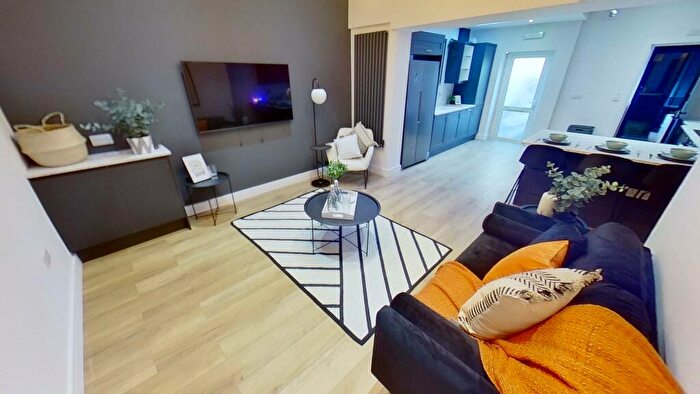 6 Bedroom House To Rent In Wellington Street, City Centre, Nottingham, NG3