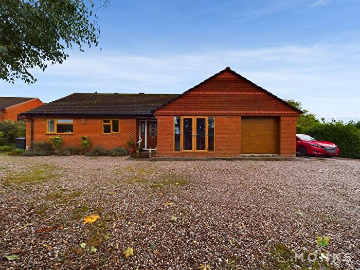 3 Bedroom Detached Bungalow For Sale In Green End, Oswestry, SY11