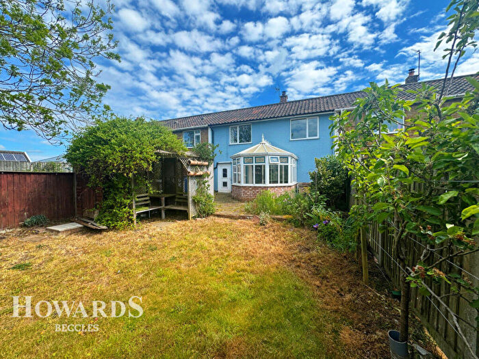 3 Bedroom Terraced House For Sale In Sun Road, Broome, Bungay, NR35