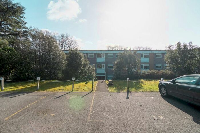 2 Bedroom Flat To Rent In Bournemouth Road, , Poole, BH14