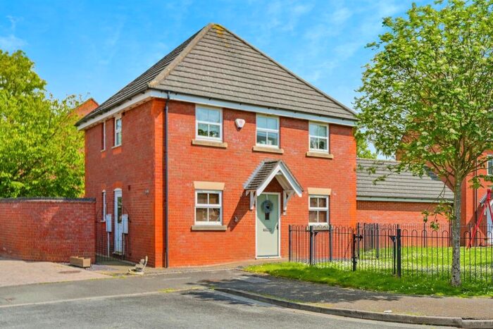 3 Bedroom Detached House For Sale In Russell Close, Uttoxeter, ST14