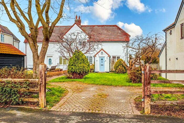 4 Bedroom Semi-Detached House For Sale In Kings Hill, Kedington, CB9