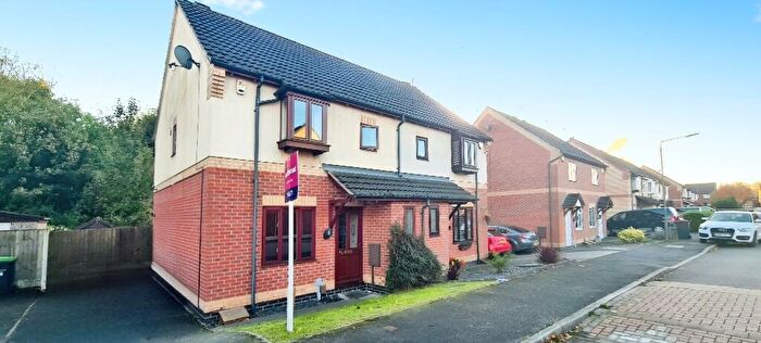 3 Bedroom Semi-Detached House To Rent In Leen Valley Way, Hucknall, NG15