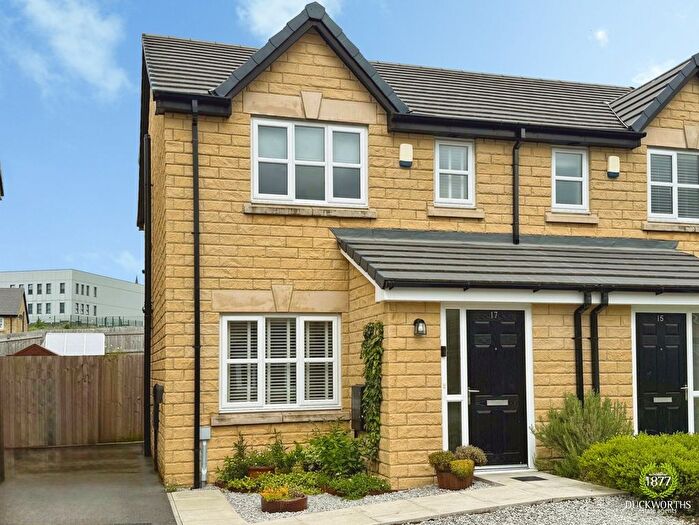 3 Bedroom Semi-Detached House For Sale In Cunliffe Drive, Burnley, BB12