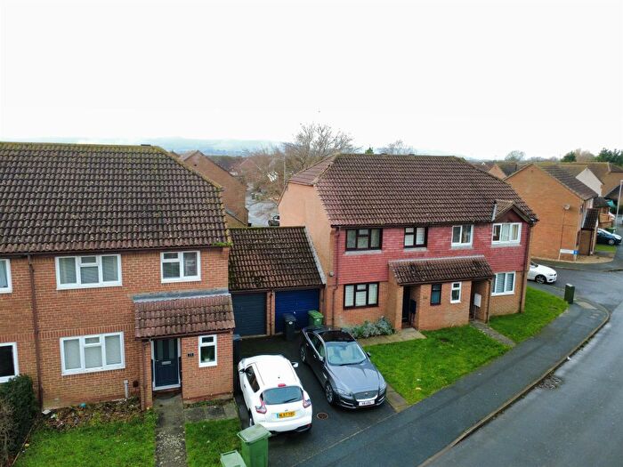 3 Bedroom Semi-Detached House For Sale In Hadlow Avenue, Eastbourne, BN23