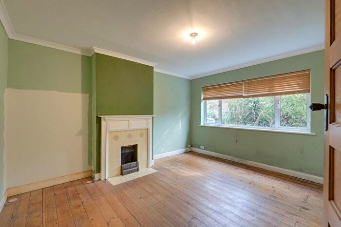 3 Bedroom Terraced House For Sale In Bramdean Crescent, Hither Green, SE12