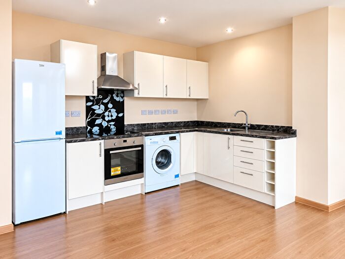 1 Bedroom Flat To Rent In Regent Square, Northampton, NN1