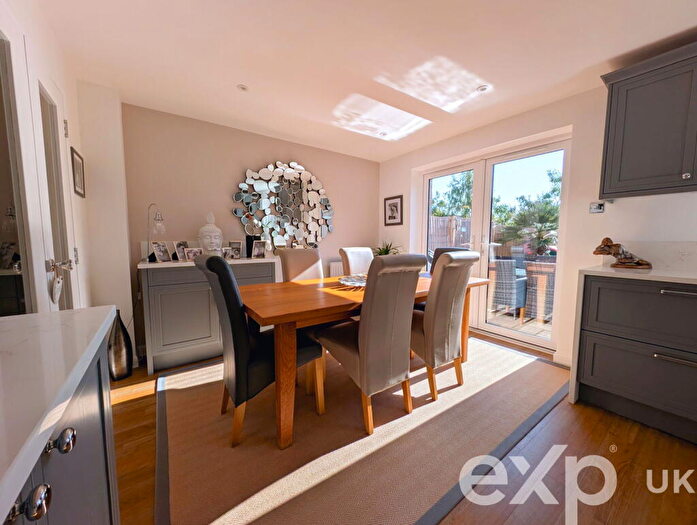 4 Bedroom Detached House For Sale In Cliveden Close, Allington, Maidstone, ME16