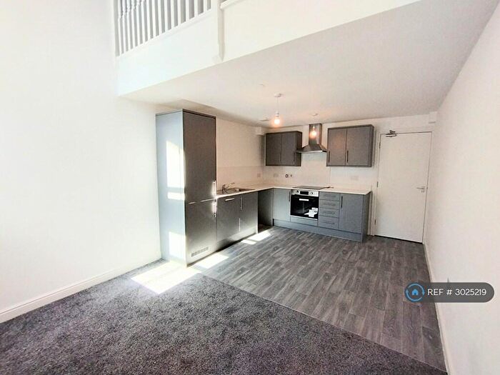 3 Bedroom Flat To Rent In Cromwell Building, Lancaster, LA1