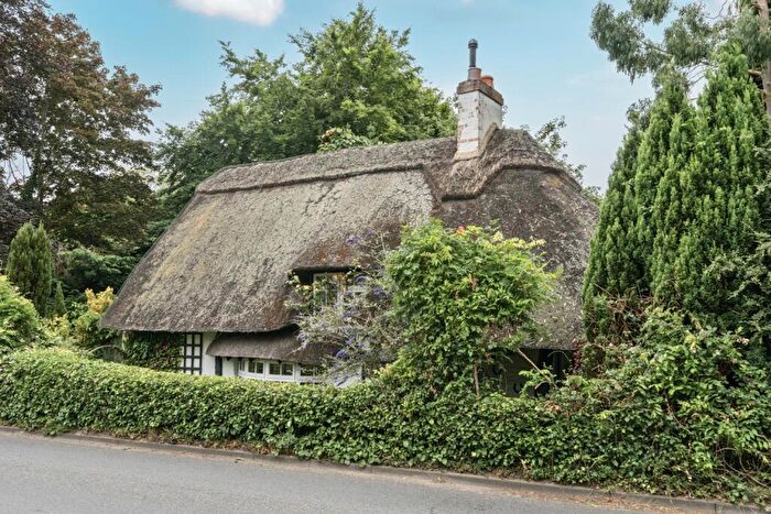 2 Bedroom Cottage For Sale In Warwick Road, Leek Wootton, Warwick, Warwickshire, CV35