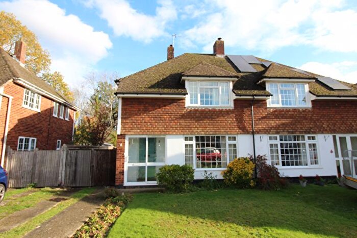 3 Bedroom Semi Detached House For Sale In Fernholt, Tonbridge, TN10