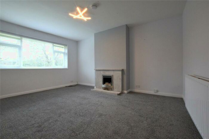 2 Bedroom Apartment To Rent In Prospect Road, Farnborough, Hampshire, GU14