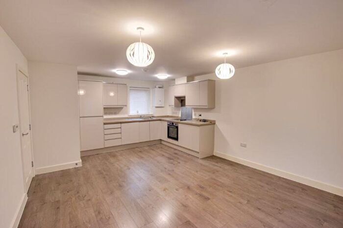 1 Bedroom Flat To Rent In Duke Street, Trowbridge, BA14