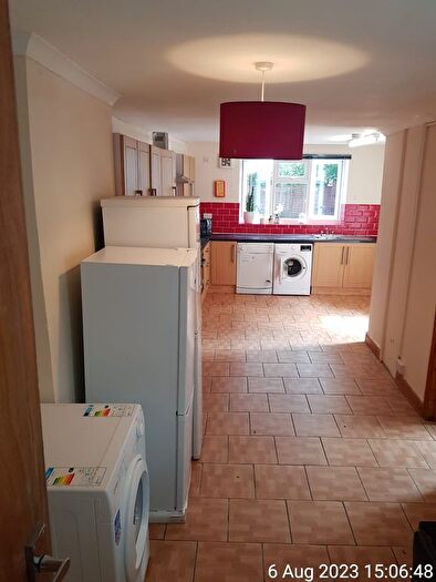 5 Bedroom Detached House To Rent In Divinity Road, Oxford, OX4