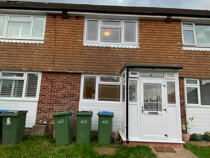 2 Bedroom Terraced House To Rent In High Point, London, SE9