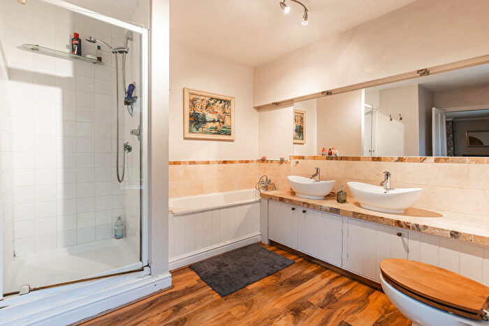 5 Bedroom Detached House For Sale In Croxton, IP24