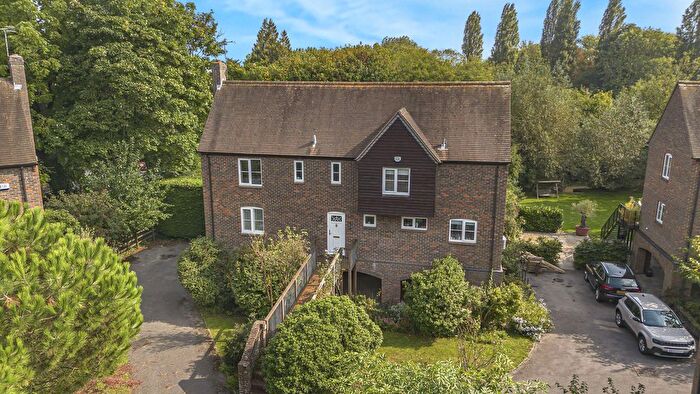 5 Bedroom Detached House For Sale In Mill Paddock, Abingdon, OX14