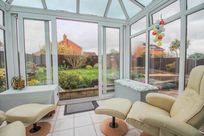 3 Bedroom Bungalow For Sale In Cornwallis Avenue - North Worle, BS22