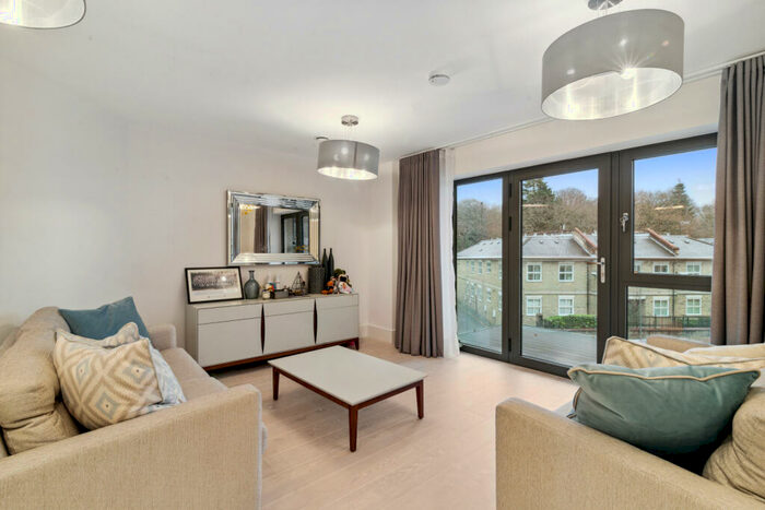 2 Bedroom Flat To Rent In Archway Road, Highgate, N6