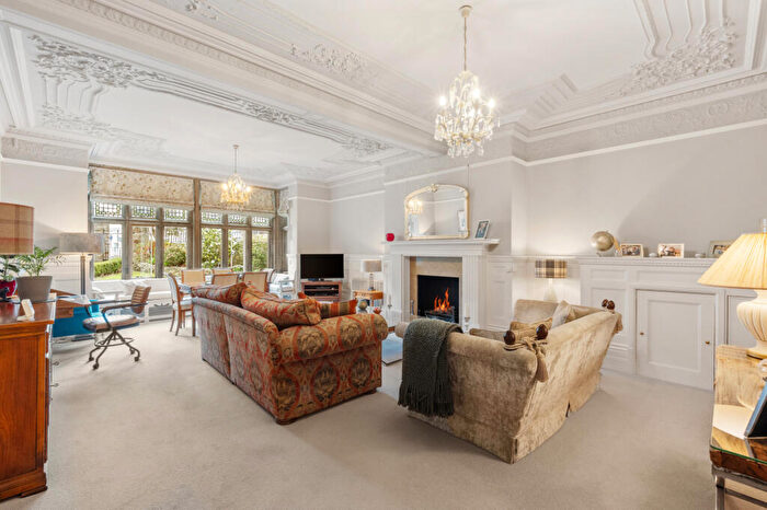 2 Bedroom Apartment For Sale In Swanage, Dorset, BH19