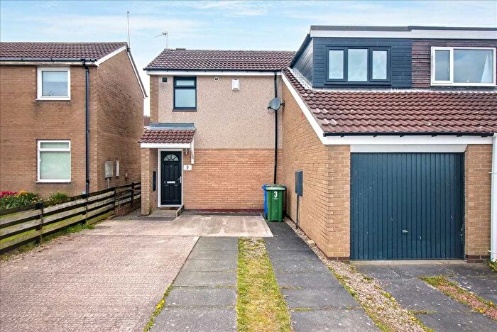 3 Bedroom Semi-Detached House To Rent In Hertford Grove, Eastfield Glade, Cramlington, NE23