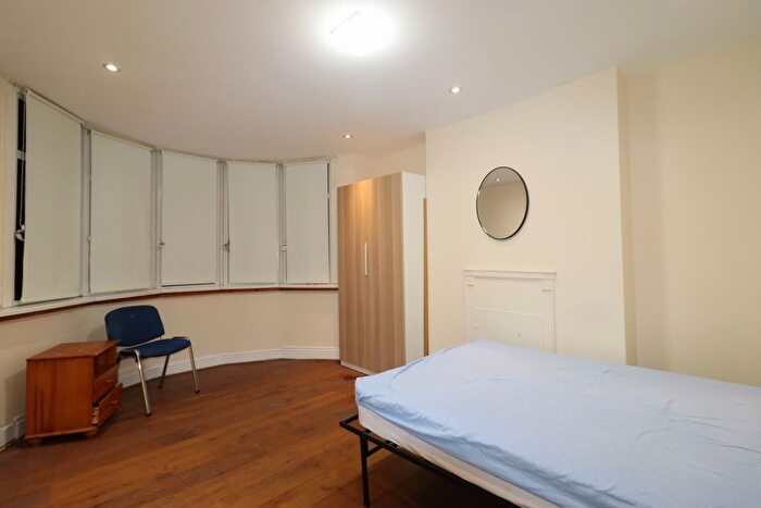 5 Bedroom Terraced House To Rent In Netherfield Gardens, Barking, IG11