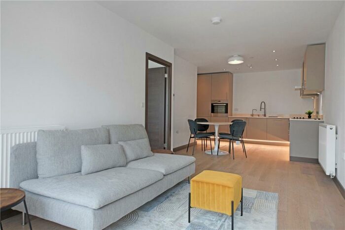 1 Bedroom Apartment To Rent In Station Square, Cambridge, CB1