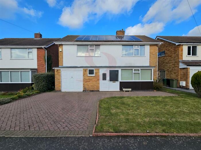 4 Bedroom Detached House To Rent In Ash Tree Road, Oadby, Leicester, LE2