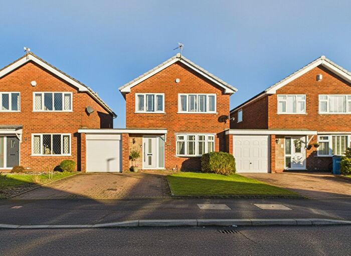 3 Bedroom Link Detached House For Sale In Withington Drive, Tyldesley, M29