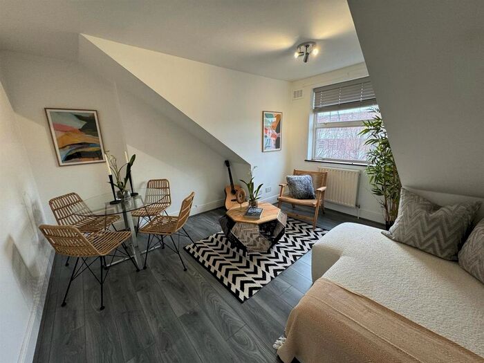 1 Bedroom Flat To Rent In Connaught Road, London, NW10