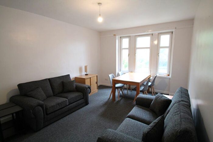 3 Bedroom Flat To Rent In Polepark Road, Dundee, DD1