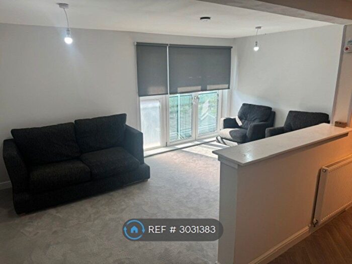 2 Bedroom Flat To Rent In Maryhill Road, Glasgow, G20