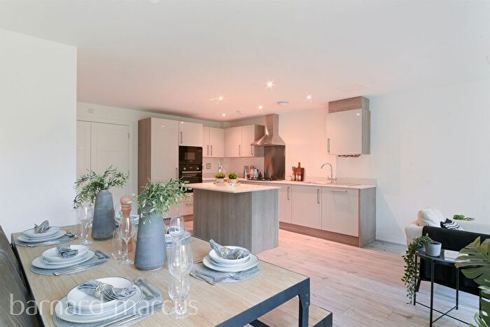 2 Bedroom Flat For Sale In Hartfield Road, London, SW19