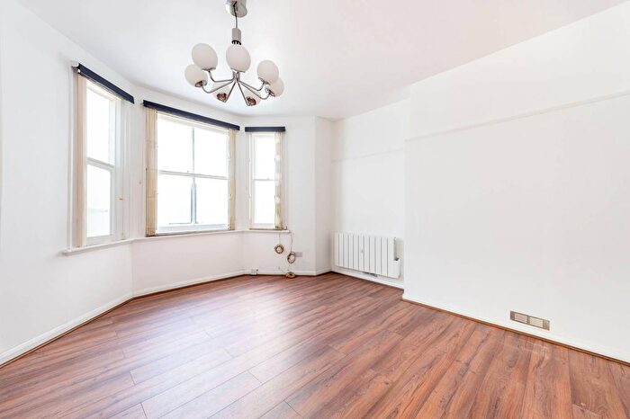 Studio To Rent In Sinclair Gardens, Brook Green, London, W14