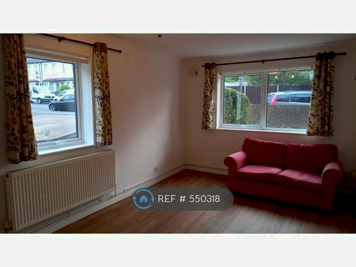 1 Bedroom Flat To Rent In Benhill Road, Sutton, SM1
