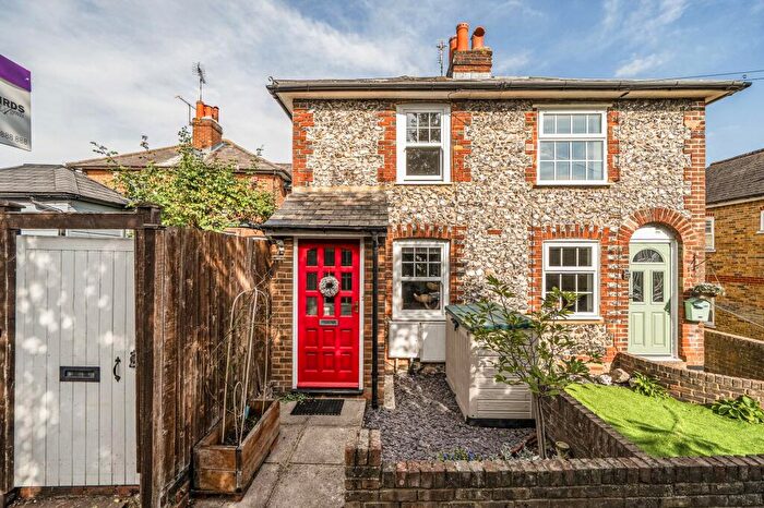 2 Bedroom Semi-Detached House For Sale In Middle Road, Leatherhead, KT22